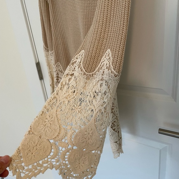 Monroe & Main sweater with lace detail - Picture 5 of 5